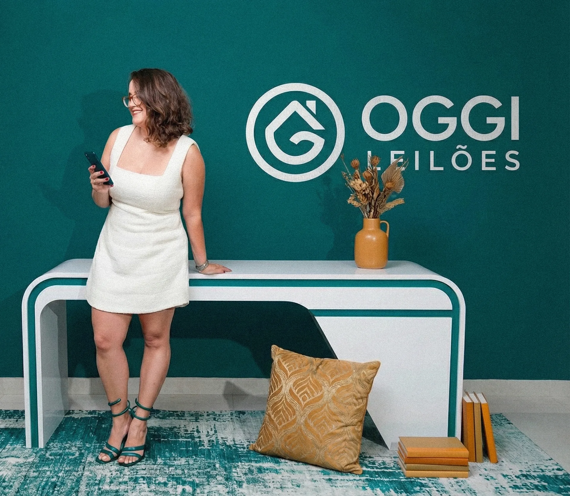 Oggi Leilões — Identidade visual